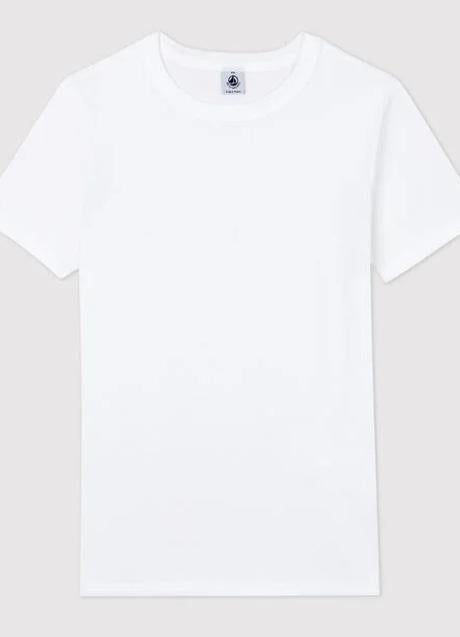 Imagen - Camiseta básica en blanco de Petit Bateau. Foto: Petit Bateau.