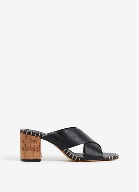 Imagen - Zapatos negros de H&M (29,99 euros)
