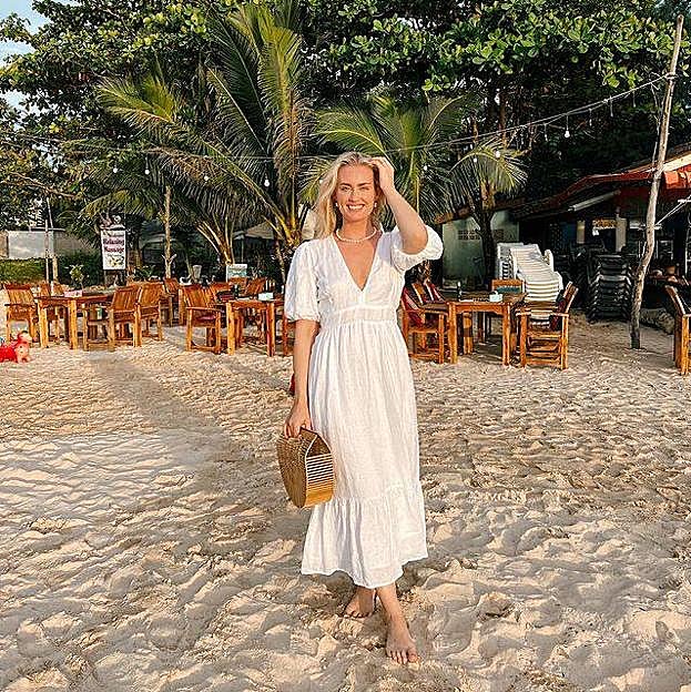 Las prendas básicas que no pueden faltar en tu armario esta temporada, según las influencers