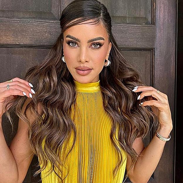 Vas a alucinar con este secador y moldeador 5 en 1 que aman las famosas porque seca, riza, alisa, suaviza, define y da volumen al pelo