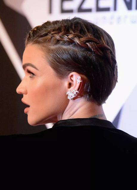 Imagen - Peinado pixie con trenzas