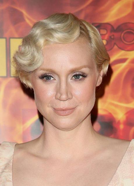 Imagen - Gwendoline Christie con peinado pixie de ondas al agua