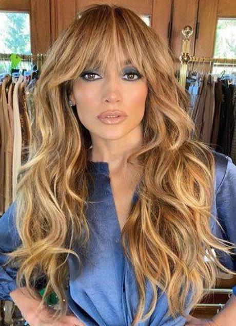 Imagen - Jennifer López con corte shaggy en pelo largo