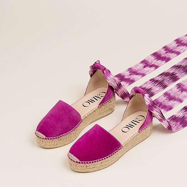 Alpargatas planas fucsia con cintas tie-dye