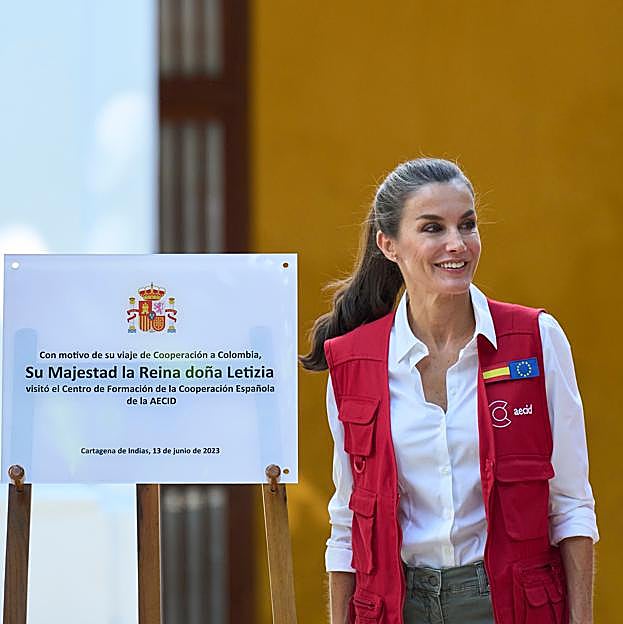 Imagen principal - Las primeras imágenes de Letizia en Colombia.