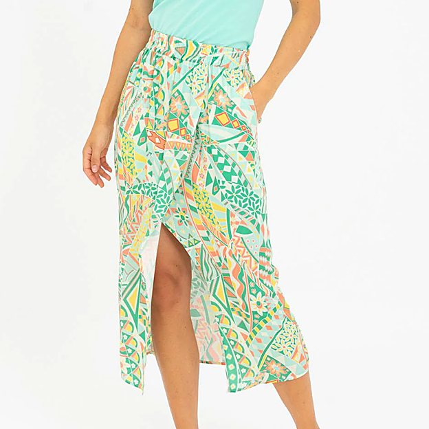 Imagen principal - Las faldas pareo de Tinta&Bariloche, Par y Escala y Antik Batik.