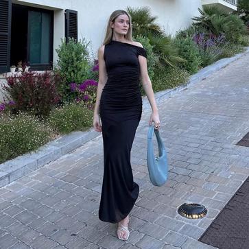 Imagen secundaria 1 - El bolso azul claro de Le Tanneur.