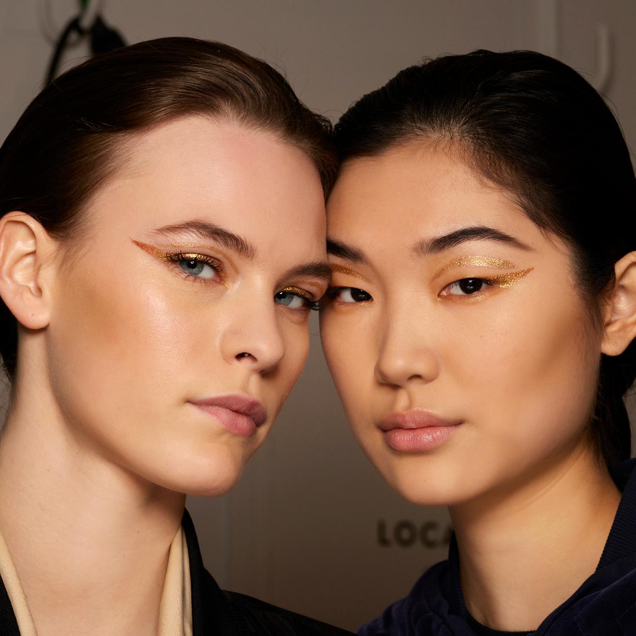 Modelos con cejas perfectas