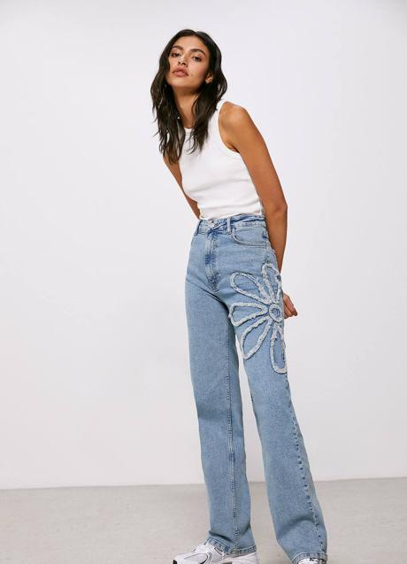 Imagen - Vaquero con bordado de flor