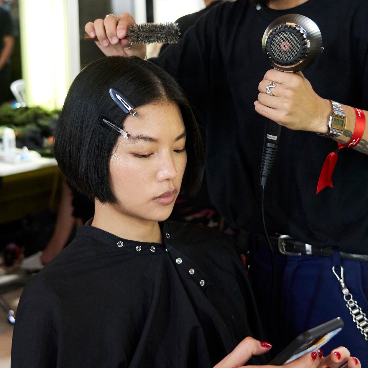 Modelo con pelo de peluquería