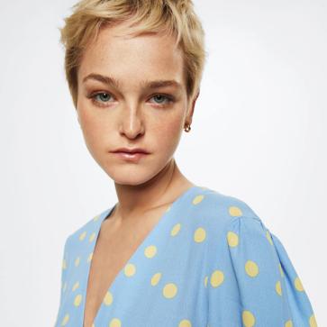 Imagen secundaria 1 - Mono con estampado de lunares de Mango (12,99 euros).