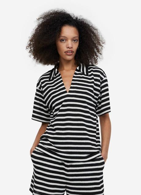 Imagen - Total look a rayas con shorts y polo