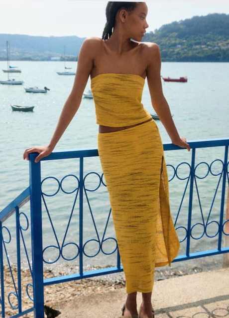 Imagen - Falda midi de punto de Pull & Bear (19,99 euros)