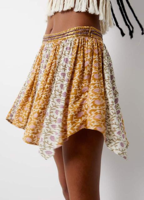 Imagen - Mini falda estampada de Pull & Bear (22,99 euros)