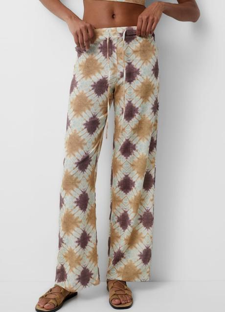 Imagen - Pantalón estampado de Pull & Bear (22,99 euros)