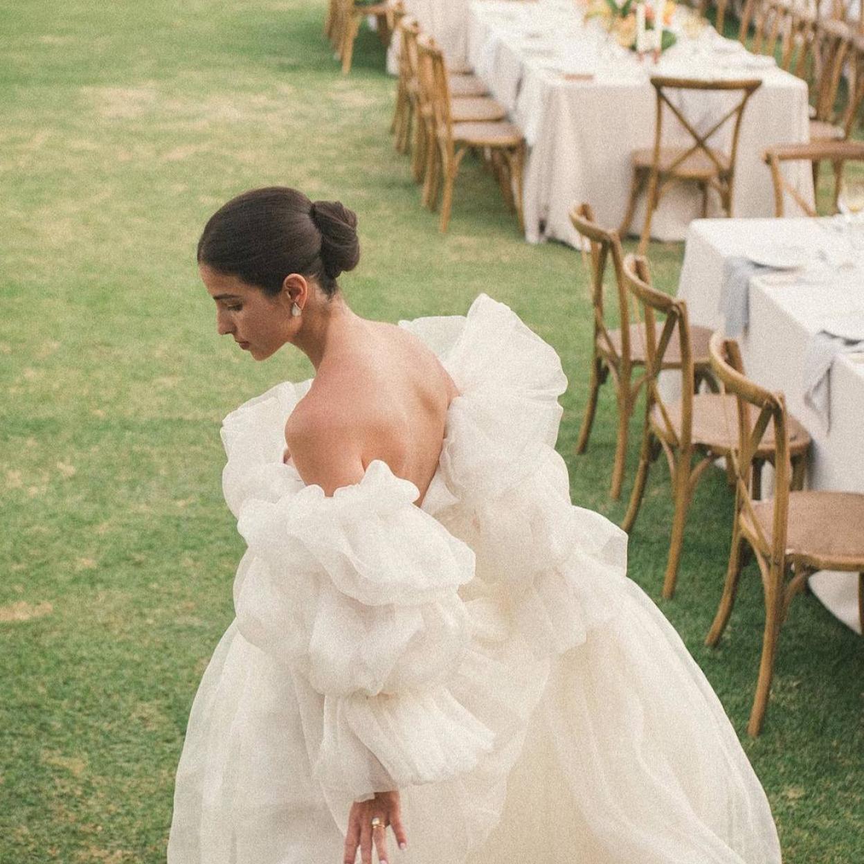 Influencer con peinado de novia tendencia