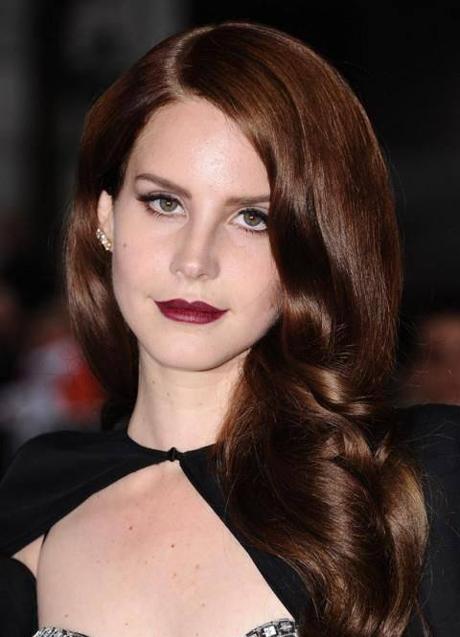 Imagen - Lana del rey con pelo color castaño chocolate cobrizo