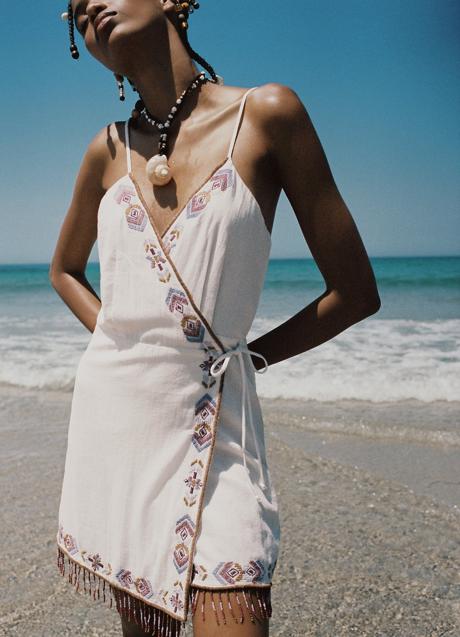 Imagen - Vestido corto de Zara (39,99 euros)