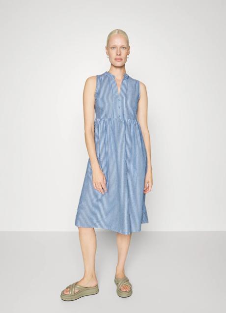 Imagen - Vestido de rayas vocales tipo camisero de Only, 26,99 euros.