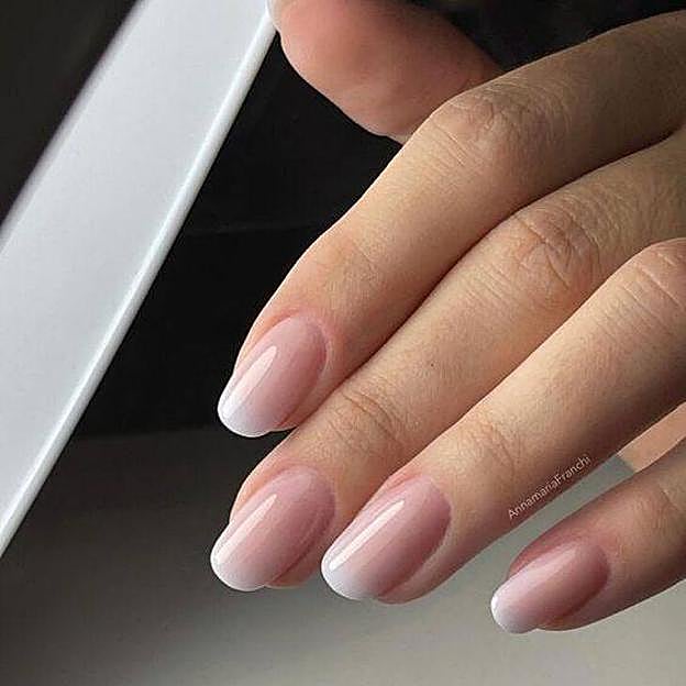 Manicura francesa difuminada