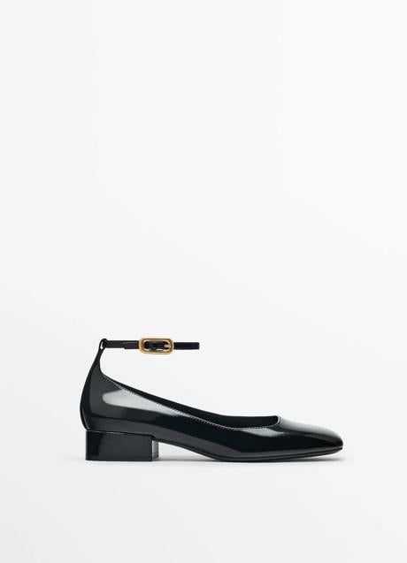 Imagen - Zapatos con pulsera de Massimo Dutti (79,99 euros)
