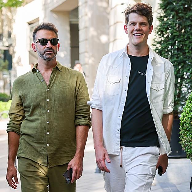 Wes Gordon y su marido en Madrid.