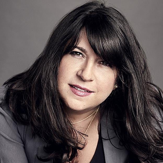Hablamos con E.L. James, autora de 50 sombras de Grey, sobre el amor, la pasión latina y su nueva novela