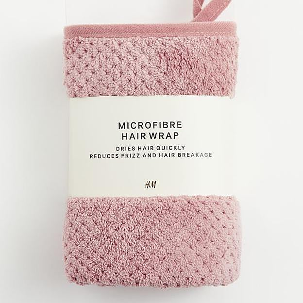 Toalla de microfibra en H&M Home.