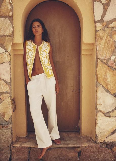 Imagen - Chaleco con bordados de Zara (39,99 euros)