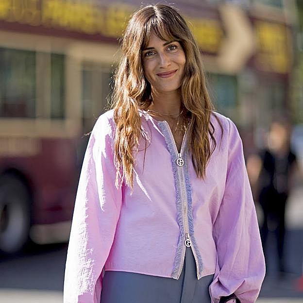 Agua de romero, el truco viral de Tiktok para evitar la caída del pelo y prevenir las canas