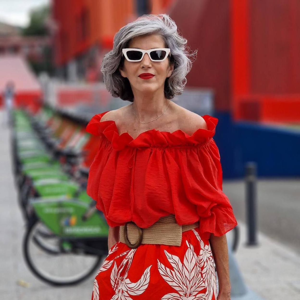 Carmen Gimeno lleva un look rejuvenecedor de las rebajas de H&M