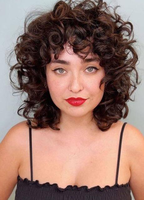 Imagen - Corte de pelo corto shag en cabello rizado