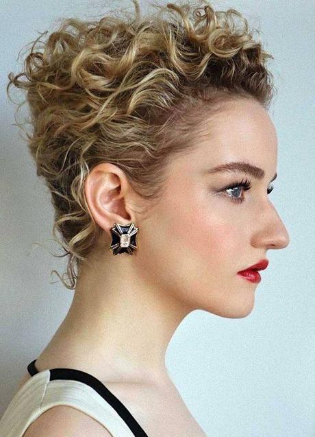 Imagen - Tupé en pixie rizado