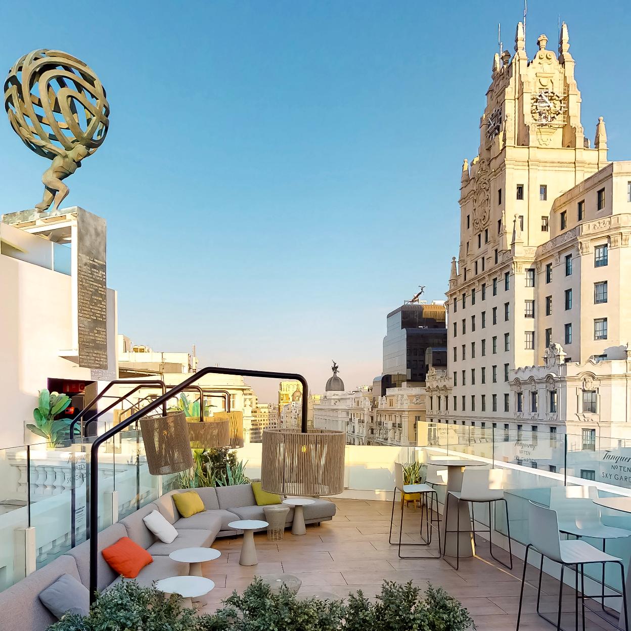 La terraza del Picalagartos, situado en la azotea del NH Collecion Gran Vía.