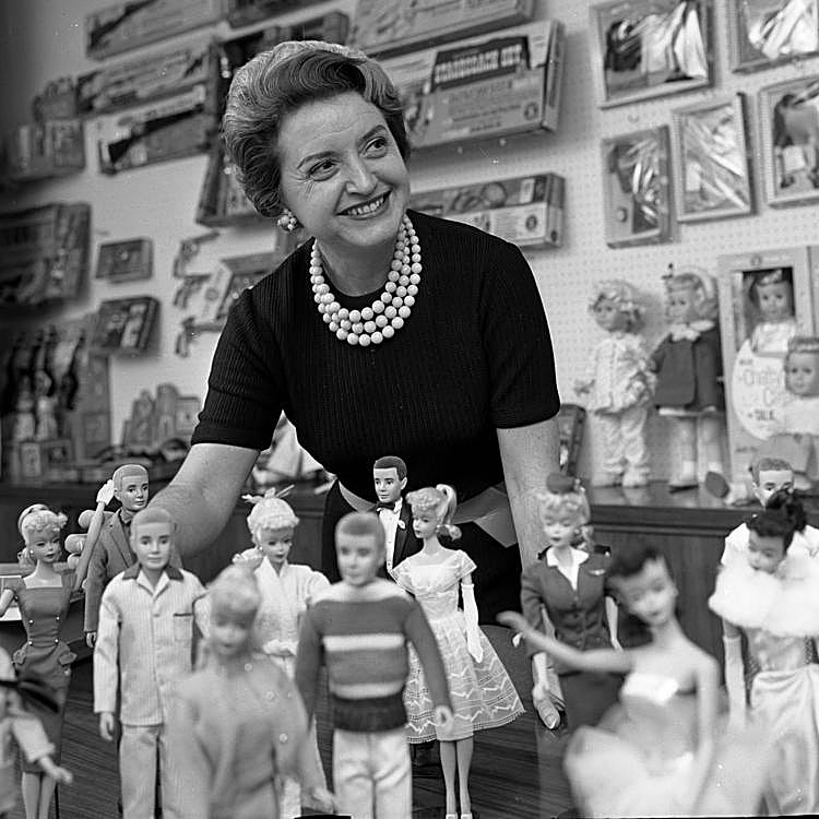 Ruth handlet, la visionaria creadora de Barbie. 