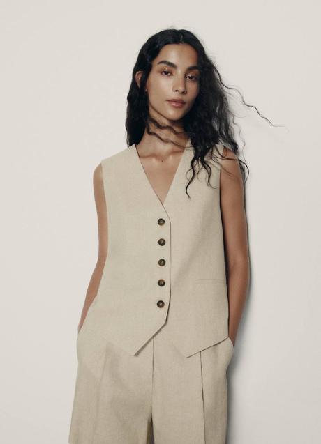 Imagen - Traje de verano en lino color beige