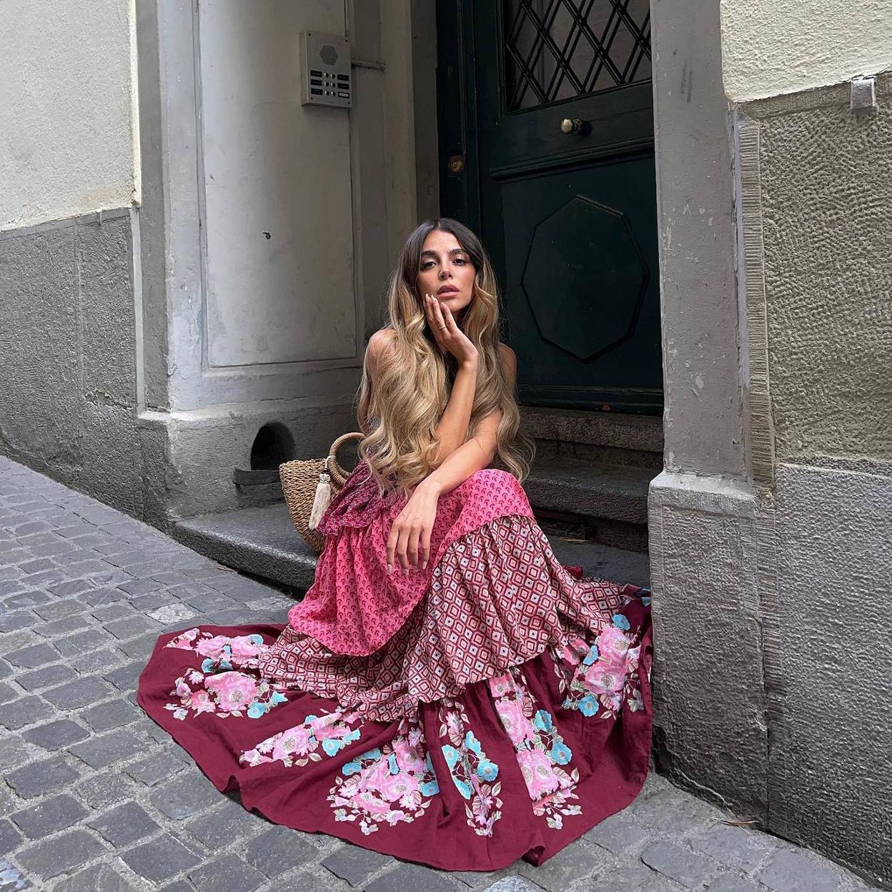 La influencer lleva uno de los vestidos de Zara más vendidos