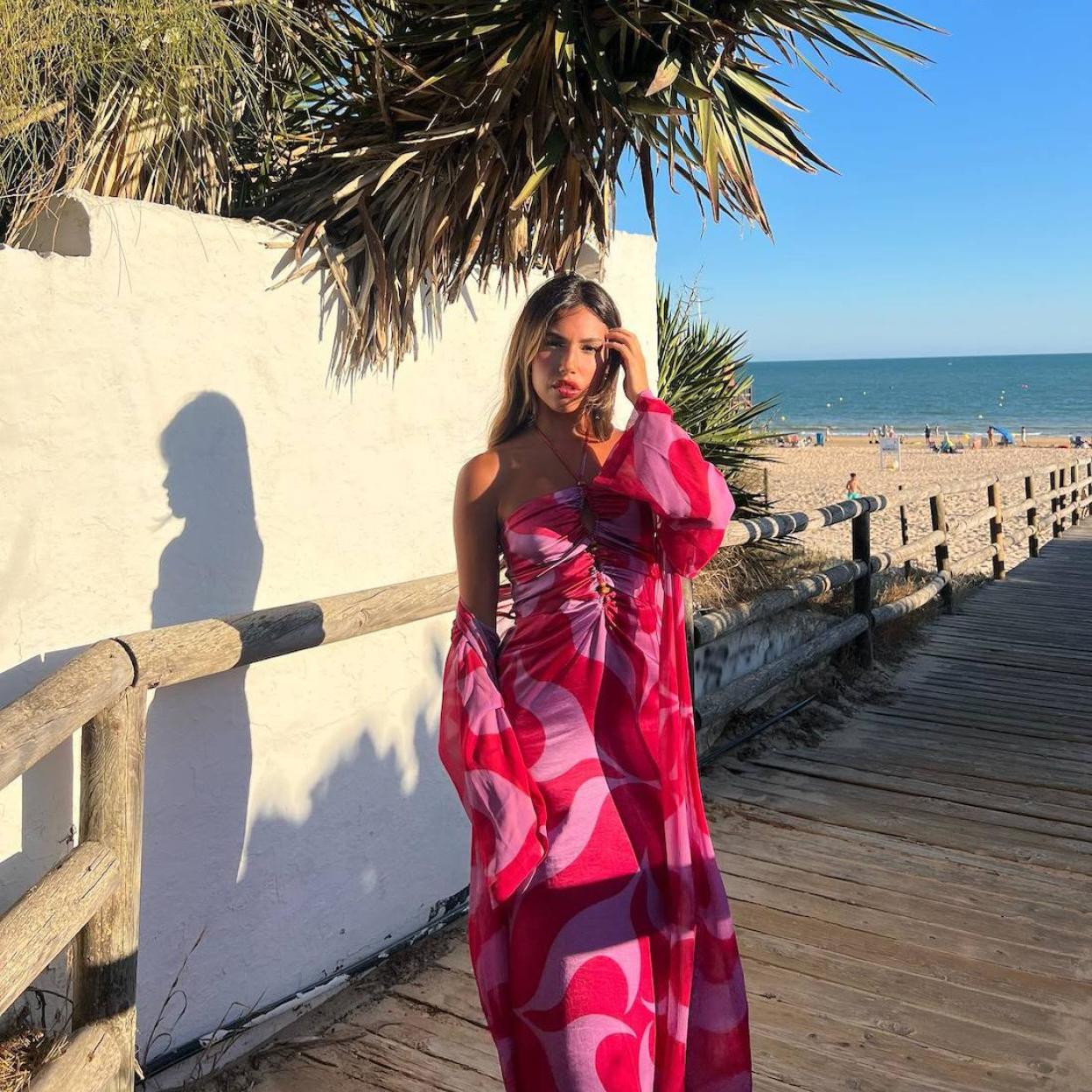 La influencer lleva el vestico caftán más deseado para vacaciones