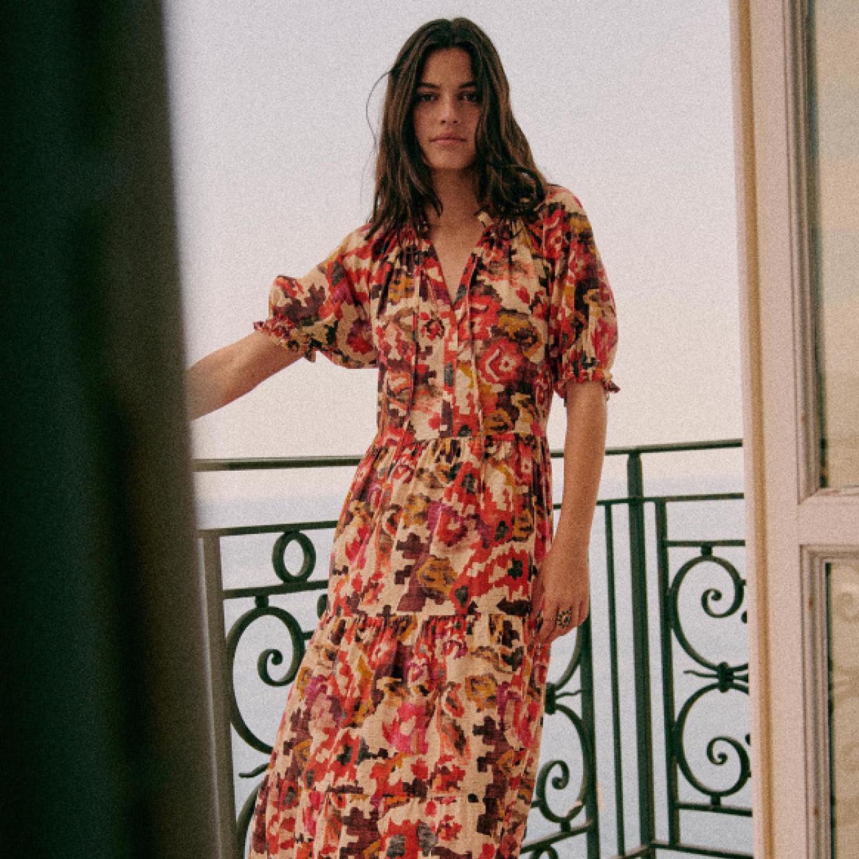 Vestidos midi en estampados más otoñales, blusas románticas de cara a los días de entretiempo y muchas otras compras que tienes que ver antes de que se agoten. 