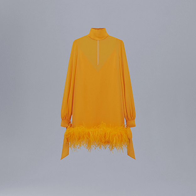 Así es el vestido amarillo de Mango.