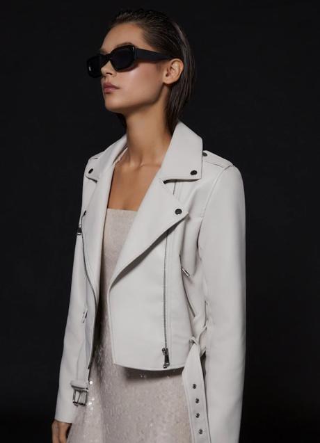 Imagen - Cazadora biker de Stradivarius (29,99 euros)