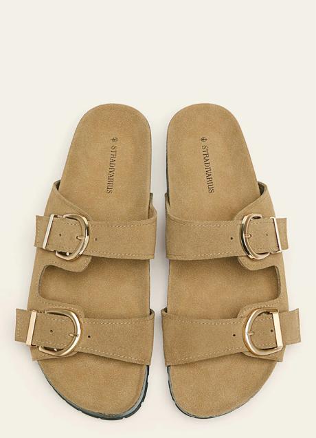 Imagen - Sandalias planas de Stradivarius (29,99 euros)