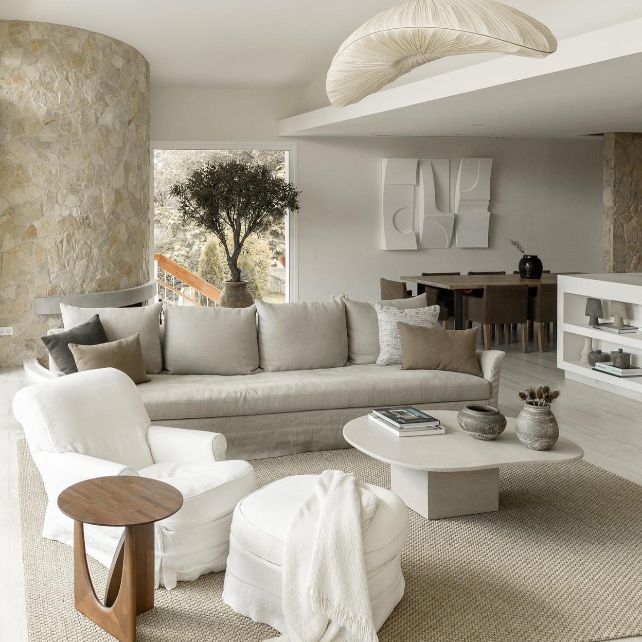 Salón con decoración de lujo