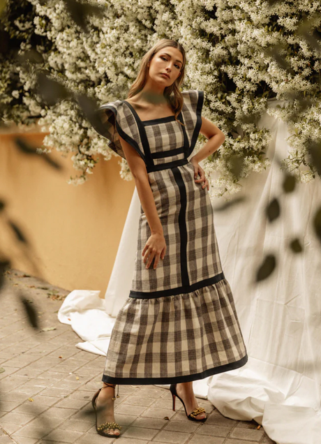 Imagen - Un vestido de IQ Collection.