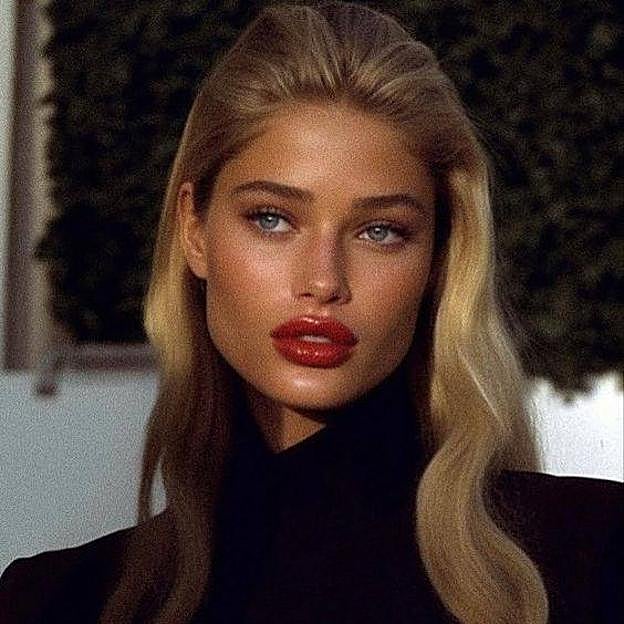 Maquillaje old money con labios rojos