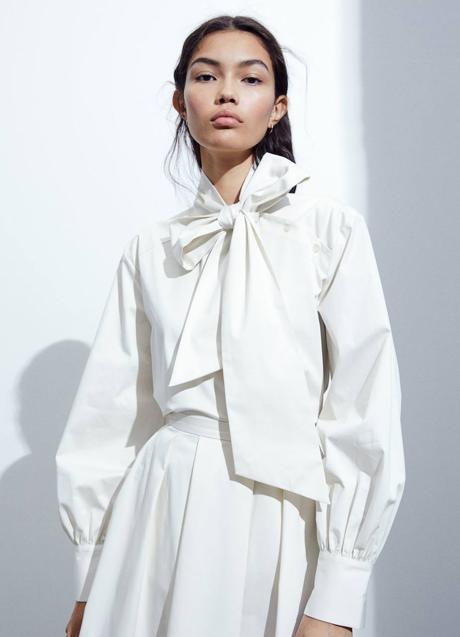 Imagen - Blusa blanca con maxi lazo