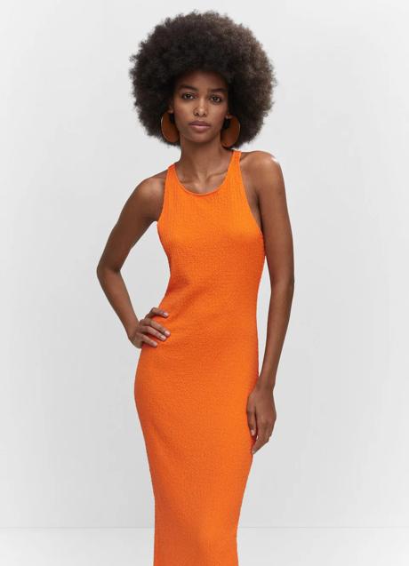 Imagen - Vestido naranja de Mango, 17,99 euros.