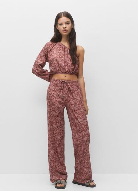 Imagen - Pantalones estampados de Pull & Bear (19,99 euros)