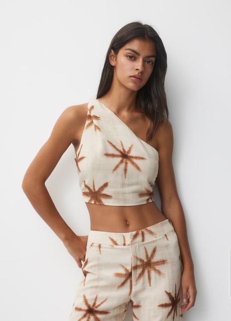 Imagen - Top estampado de Pull & Bear (19,99 euros)