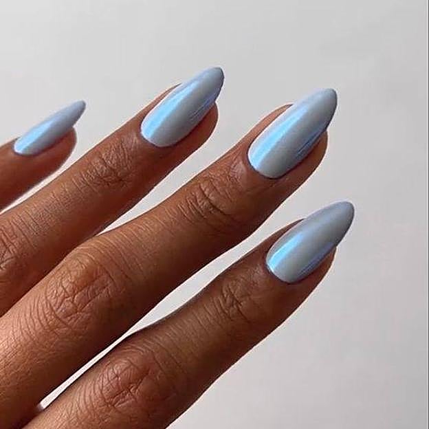 Uñas azules cromodas